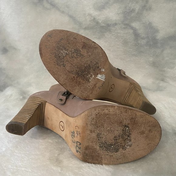 Timberland Suede Booties - Picture 3 of 10